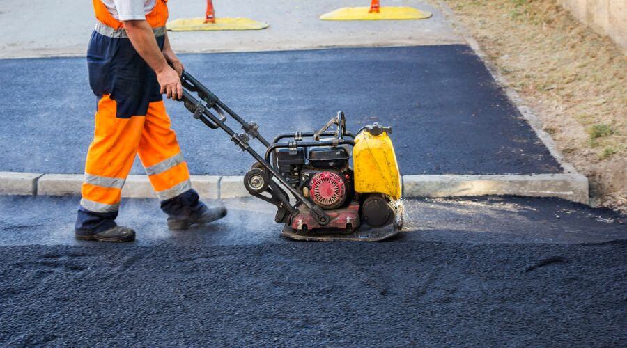 Professional gutter cleaning in Mauckport, IN